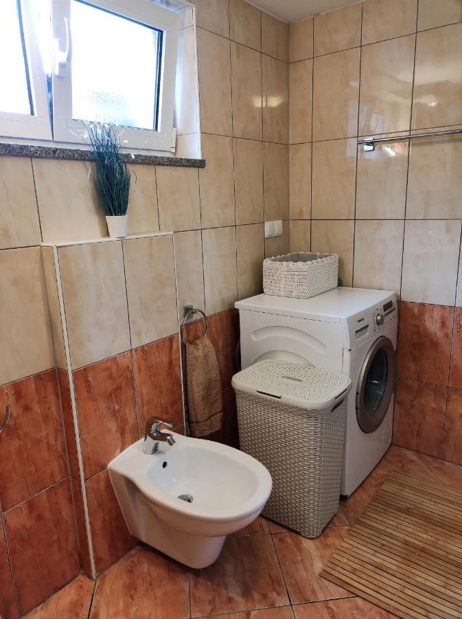 Apartman Emili Malinska Exterior foto